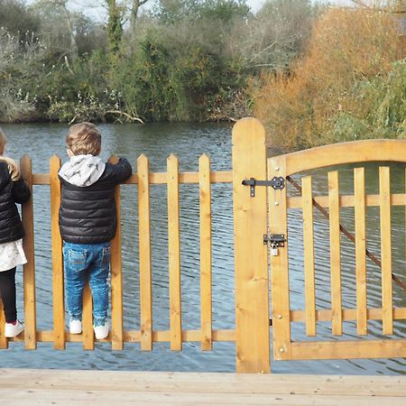 Cabanes Flottantes Et Gites Au Fil De L'Eau Colleville Zewnętrze zdjęcie