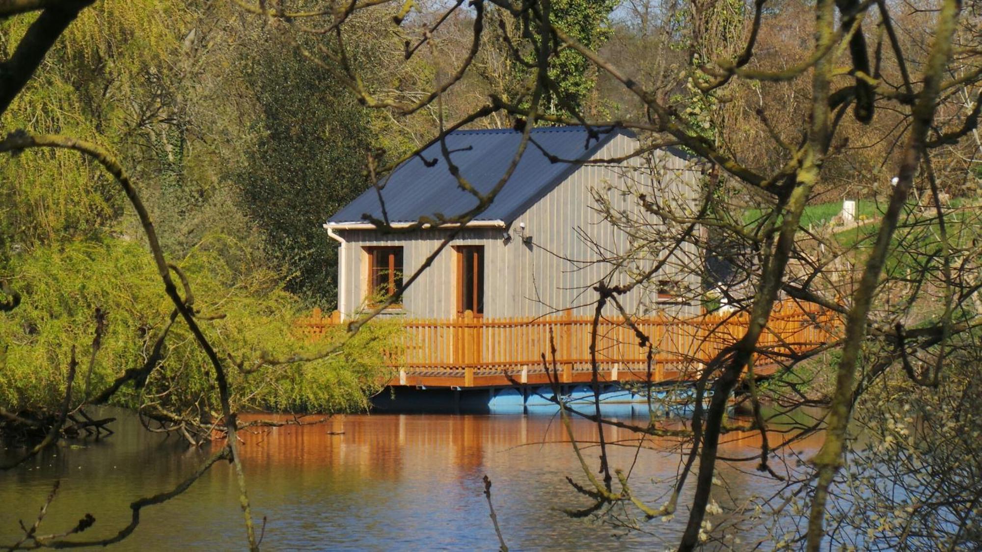 Cabanes Flottantes Et Gites Au Fil De L'Eau Colleville Zewnętrze zdjęcie