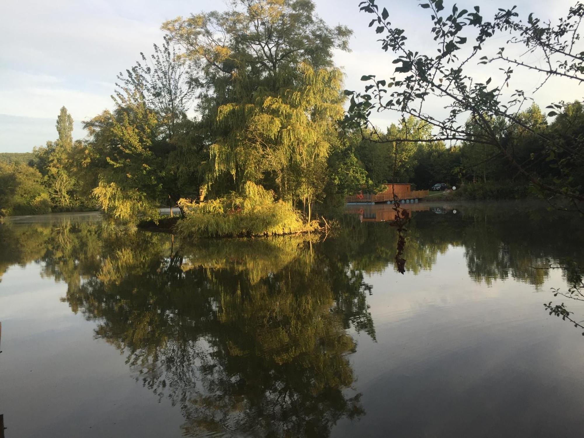 Cabanes Flottantes Et Gites Au Fil De L'Eau Colleville Zewnętrze zdjęcie