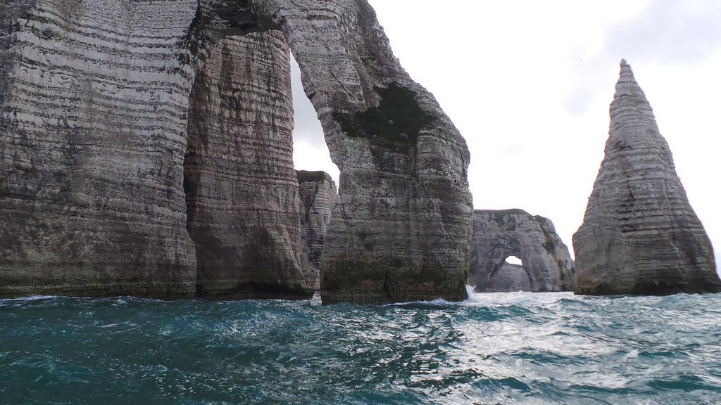 Cabanes Flottantes Et Gites Au Fil De L'Eau Colleville Zewnętrze zdjęcie